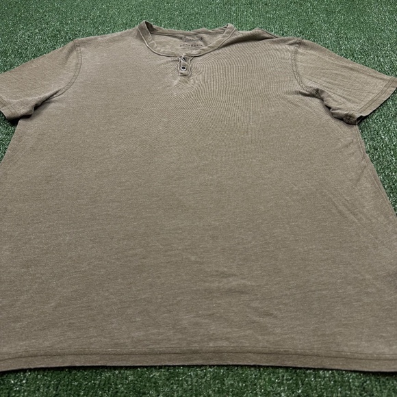 Lucky Brand T Shirt Men's Size L Green Venice Burn Out Short Sleeve Henley Neck - Picture 2 of 7